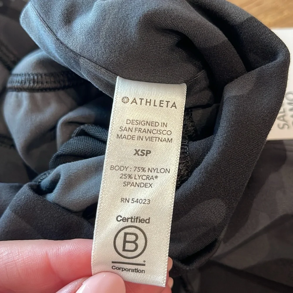 NWT Athleta Salutation Camo Jogger High Rise Fall Athleisure Pilates XS Petite - Picture 8 of 10